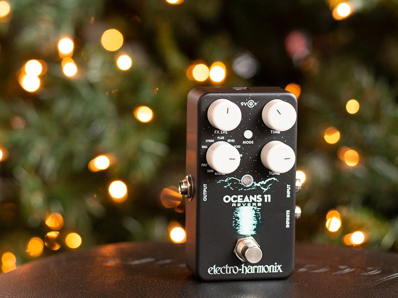 Electro-Harmonix Oceans 11 Reverb Pedal