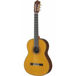 Yamaha GC82C Classical Guitar - French Polish