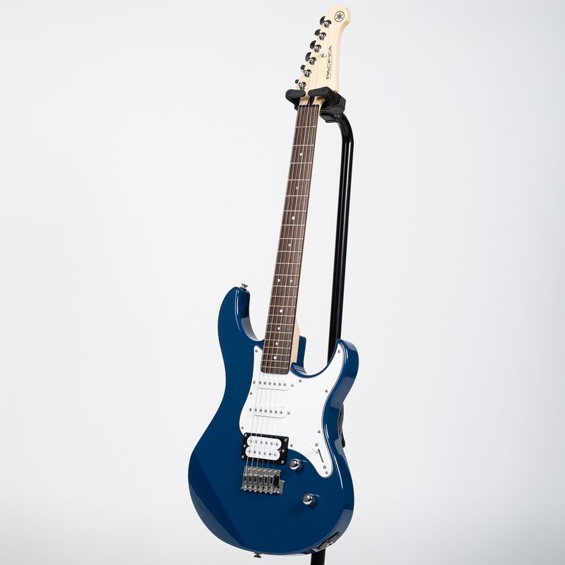 Yamaha PAC112V Pacifica Electric Guitar - United Blue