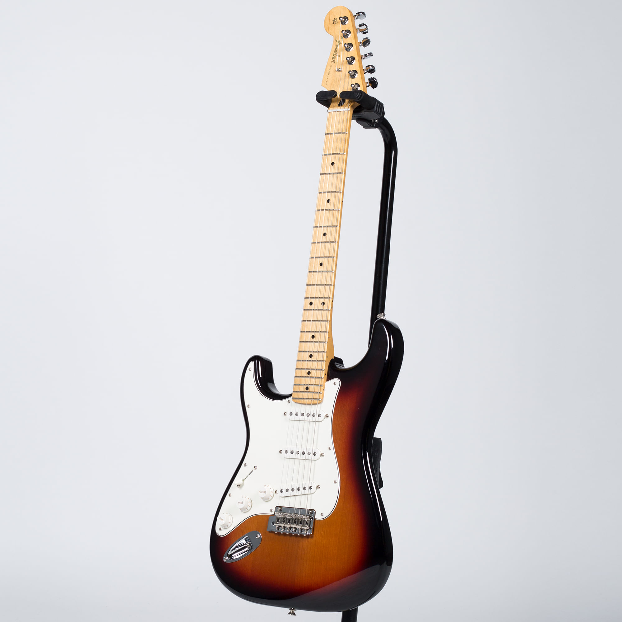 Fender Player Stratocaster - Maple, 3-Color Sunburst, Left - Cosmo