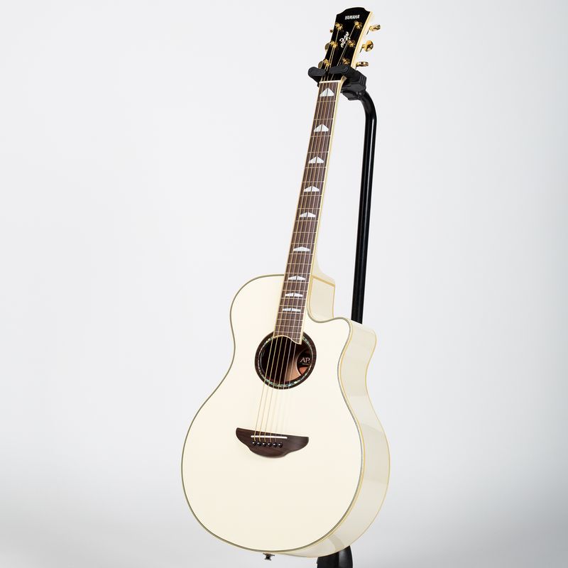 Yamaha APX1000 Thin-Line Acoustic Electric Guitar - Pearl White