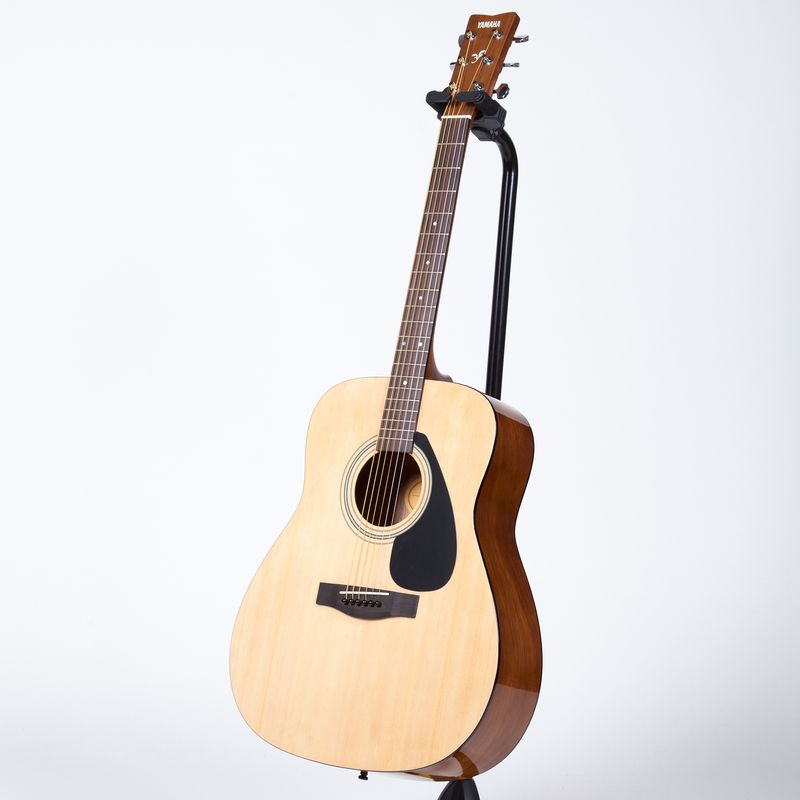 Yamaha F310P Acoustic Guitar Package - Natural