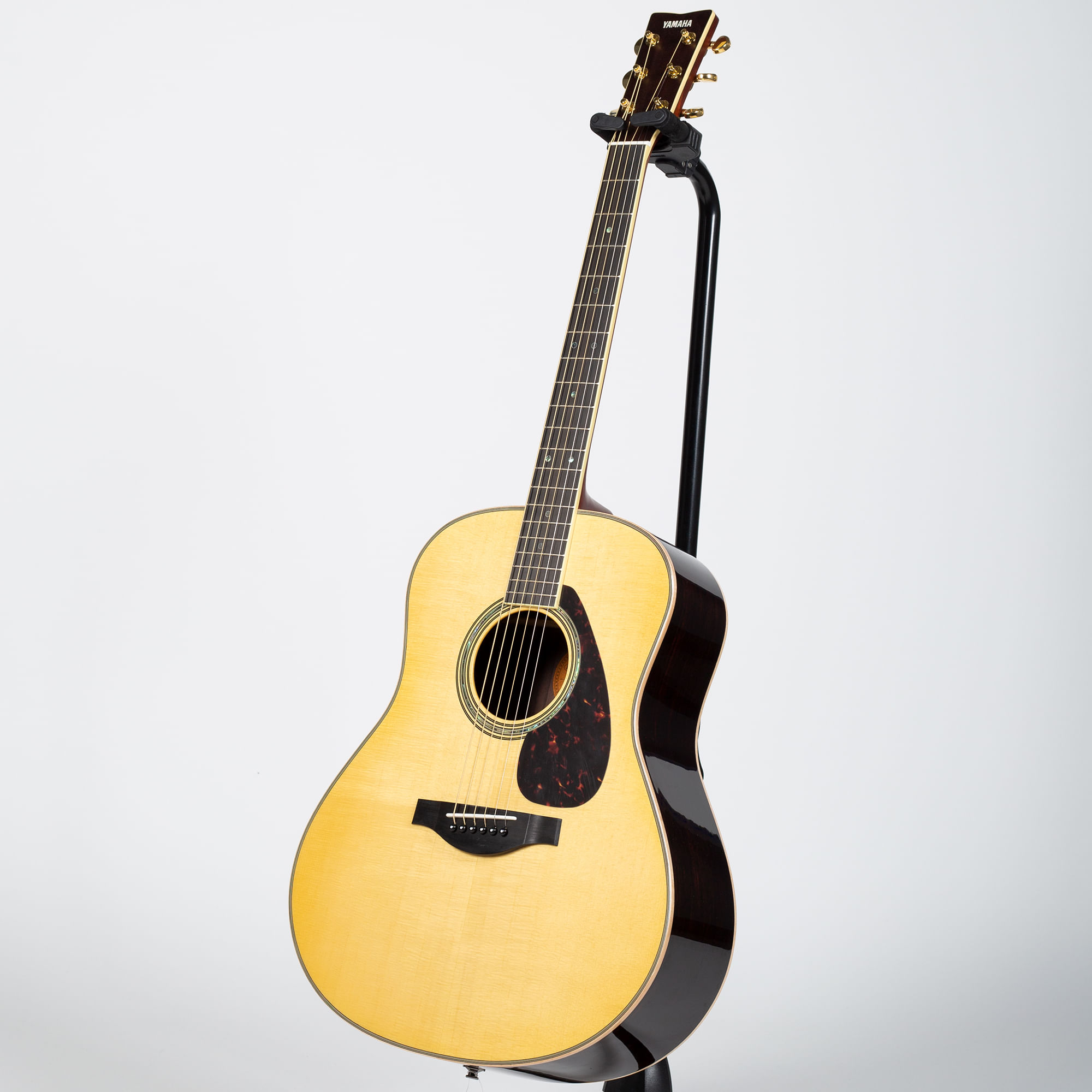 Yamaha LL16 ARE Original Jumbo Acoustic-Electric Guitar - Natural