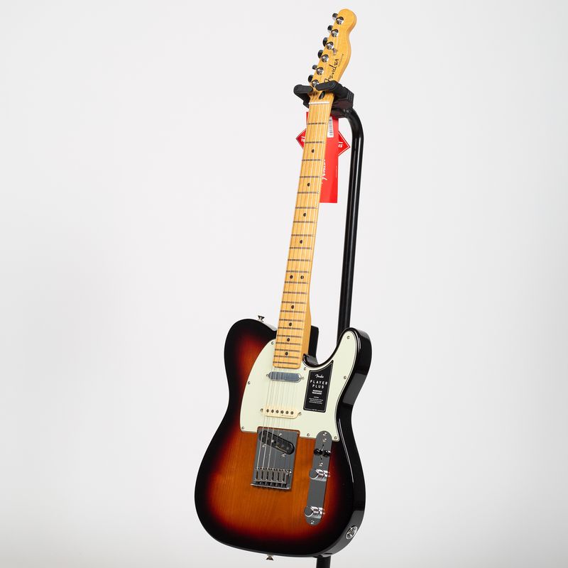Fender Player Plus Nashville Telecaster - Maple, 3-Colour Sunburst
