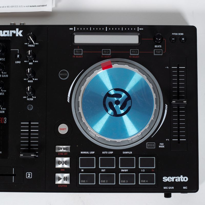 Controller DJ Numark MixTrack Pro 3 (UI)