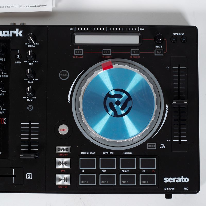 Controller DJ Numark MixTrack Pro 3 (UI) | Cosmo Music - Cosmo Music