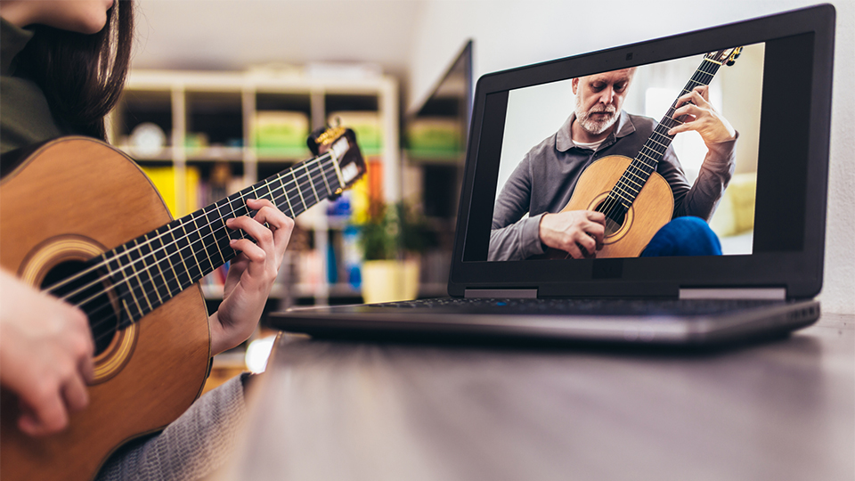 Why Choose Online Music Lessons for Adults