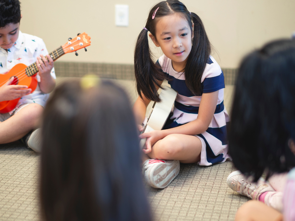 Ukulele Group Program at the Cosmo School of Music