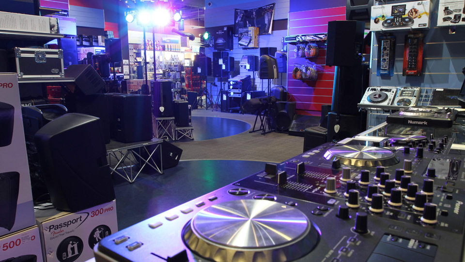 Cosmo Music Recording, Live Sound, DJ, & Lighting Store: Audio Garage | 10 Via Renzo Dr, Richmond Hill, ON, Canada